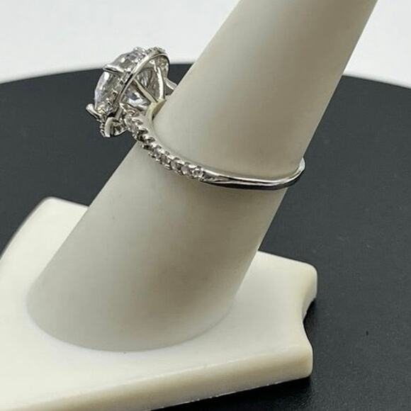 IBB 925 Silver Sparkling Cubic Zirconia Halo Solitaire Accent Ring Sz 7.5 - Picture 3 of 11